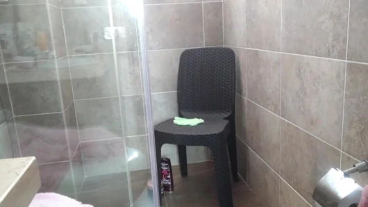 Deneyimli kadın garabas ve olga ile yarağımı büyütür