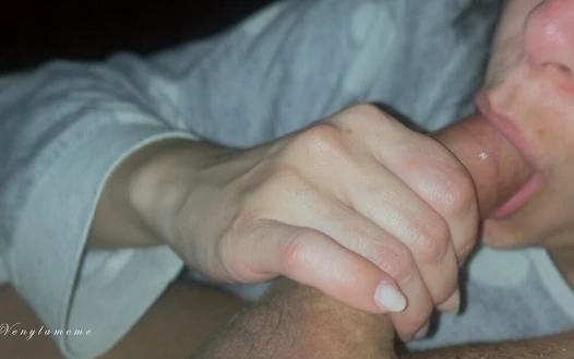 Yatmadan önce kocama yatmadan önce sakso ve elle muamele