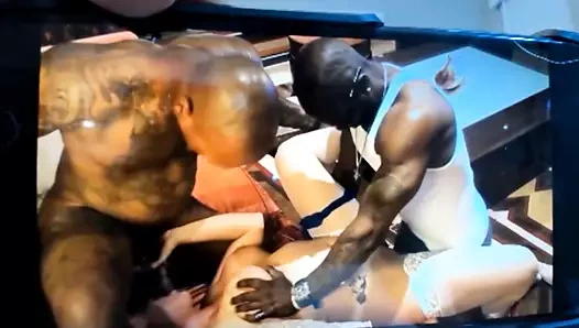 Sürtük çobanpüskülü, acayip ve hoşa giden bir takıntılı olmayı seviyor