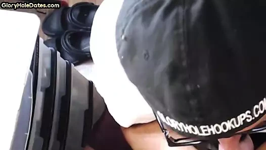 Ev yapımı duvar deliği eşcinsel baba amatör yakın çekimde yarak emiyor