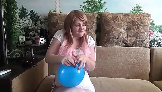 10 farklı renk balonu esiyorum!