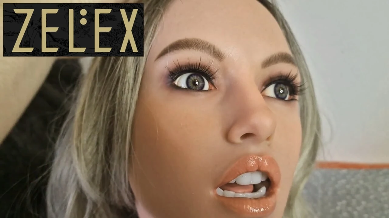 Italiana milf apresenta a sua nova amiga a boneca ZELEX para um emocionante trio