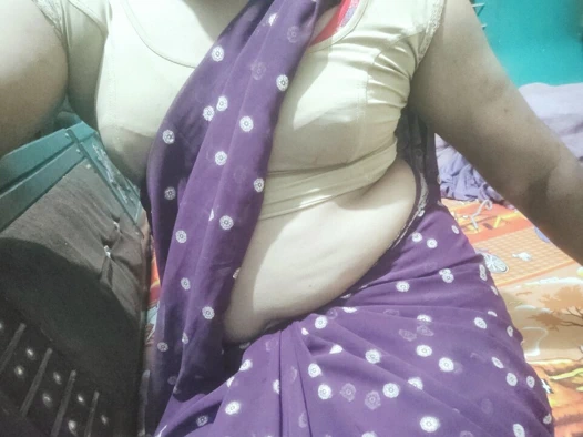 Sıcak Hint femboy dans üzerinde bhojpuri şarkılar