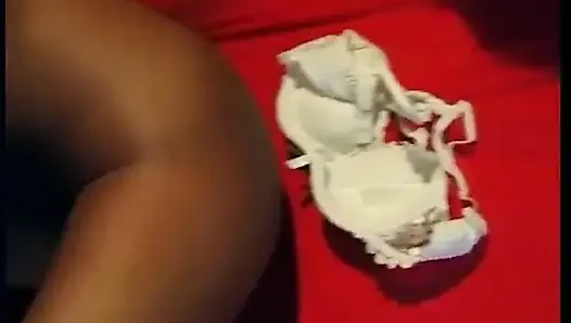 Seksi hatunlar ve azgın sikicilerle grup seks