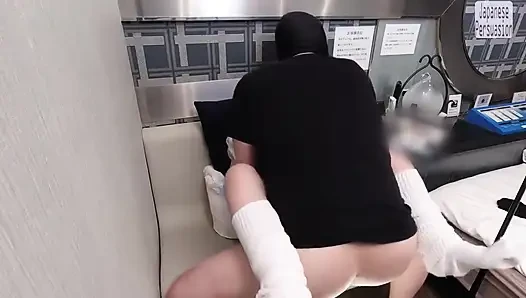 Angel Beauty'i bir aşk otelinde tavlıyorum. Oral seks ve derin dölleme seansı