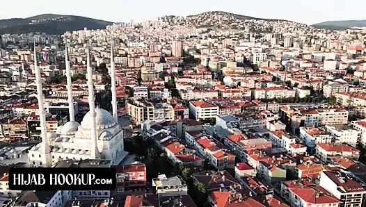 Azgın sapık tesettürlü güzel hatuna dikizliyor, Vanessa Vox