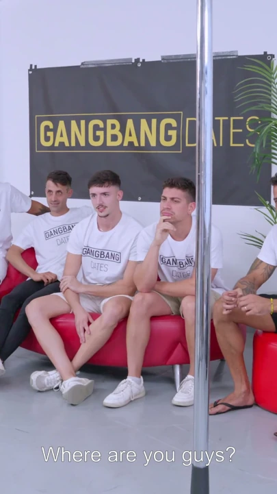 Lina Arian Joy Yedi Erkekle Hava Geçirmez Gangbang Yapıyor | Bölüm 1