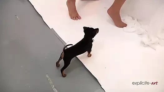 Rus sır modeli baştan çıkarıyor ve götten sikiliyor