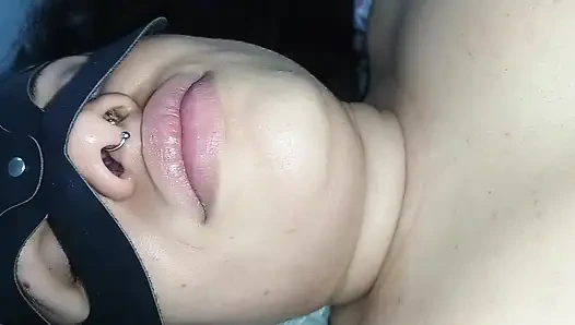FILLING THE CONDOM WITH A LOT OF CREAMPIE, WITH THE BITCH EJACULATING ALONG