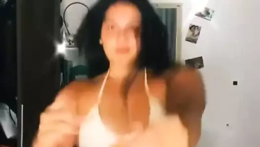 güzel kız bikini dansı