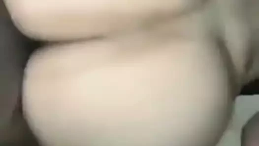 O kıçı alkışlama şeklini seviyorum