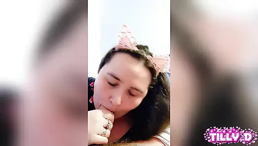 Kitty sütünü istiyor "sakso ve boşalma"