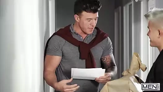 Erkekler - Andy Taylor tavandan düşüyor ve Jj Knight'ın kalın, sert yarağının üstüne çıkıyor