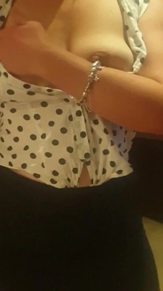 Ön-sikiş porno ve şarap