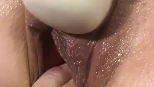 Seksi üvey anne üvey babasına fışkırtıyor