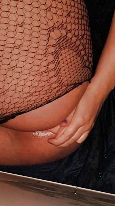 amatör eş çalış ile anal oyuncak içinde ona sıkı göt