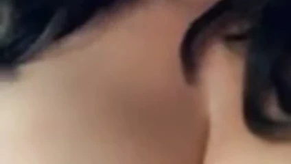 Nisan yanıp sönen göğüsler