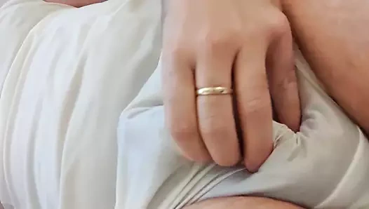 Naylon kaşkorse ve külot içinde oynama ve cumming