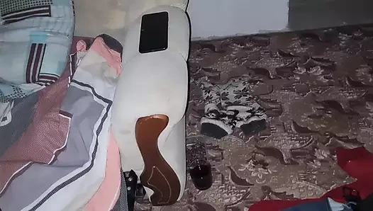 Evli kadın kocasının arkadaşıyla fışkırtmasını izlemesine izin verdi