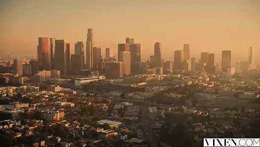 Vixen riley &amp; megan fuck komşu içinde bir cesur üçlü