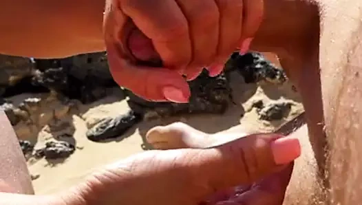 handjob üzerinde plaj ile twinks