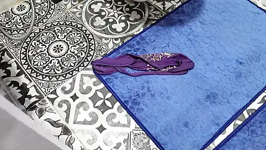 Külotunu koklarken yakalandı. Bakış açısı rol yapma