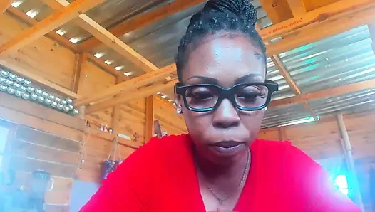 Büyük götlü yaramaz üvey anne rol yapma