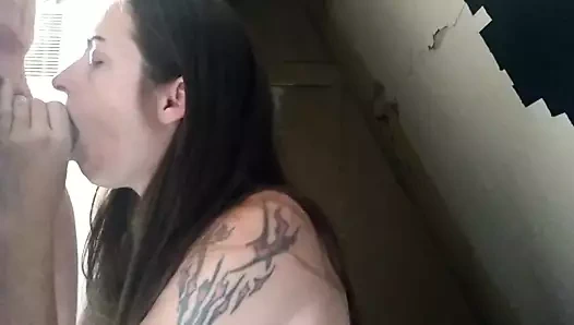 sıska esmer fahişe emme horoz ve taşaklar