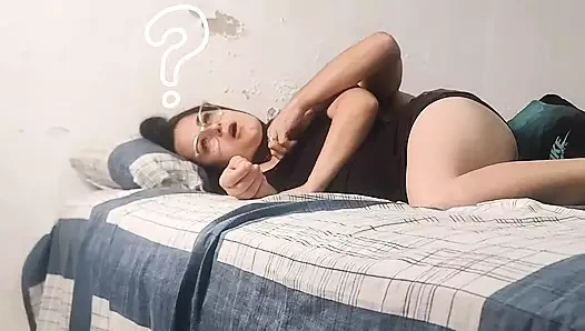 Üvey baba yanlışlıkla üvey kızını karısıyla karıştırıyor ve boşaltıyor