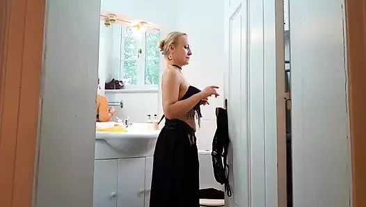 Selena'nın yürüdükten sonra seksi oyunları