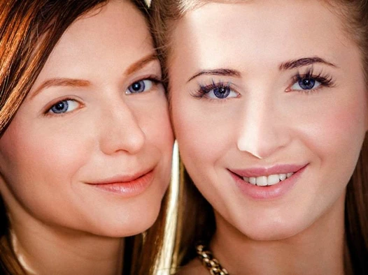 Sıcak lezbiyenler aria logan ve arian