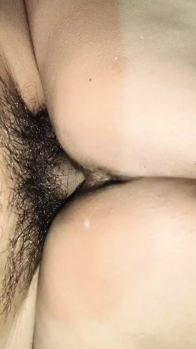 Desiputi7516 Desi bhabhi ki jordaar chudai ki chupke se jab wo sui hui to tab