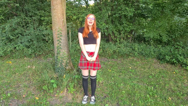 Alman sıska genç fina foxy kendini tanıttı