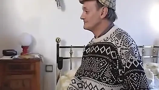 Kirli küçük bir kaltak için ücretsiz konut.