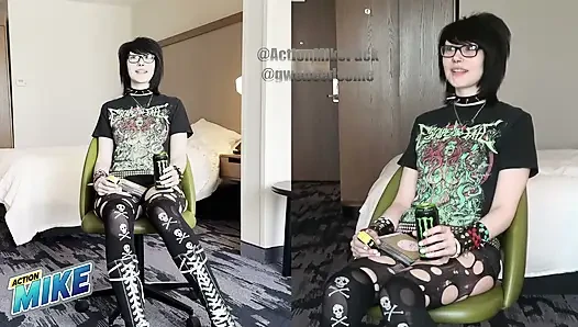 18 yaşındaki emo rüya kız Gwen inanılmaz derecede özensiz gırtlağına kadar alıyor ve taşak emiyor