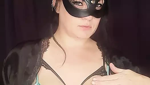 Büyük memeler oynama sıcak milf clip