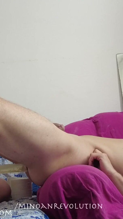 16 inçlik anal dildo - hızlı derin karın şişirme - zayıf minyon metres, onun kıçını sikerken tatlı orgazmlara ulaşıyor… | Bölüm 2
