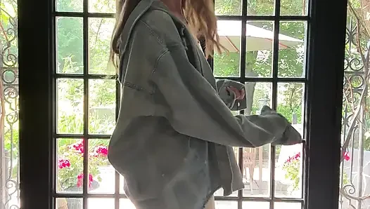 Kapıdan çıkmadan önce seni boşaltıyorum!