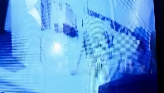 Sarışın olgun sürtüğün amcığı genişliyor ve döl sızdırıyor