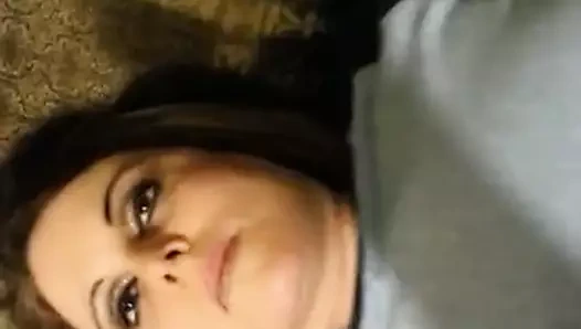 karısı oyun ile ona güzel küçük kedi