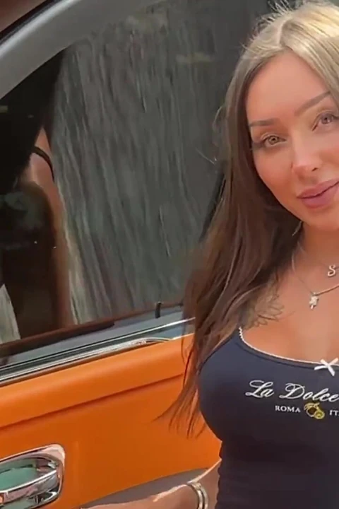 İri göğüslü baddie sisi rose teddy tarantino'nun rr'sinde sikiliyor