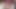 Sevimli iç çamaşırlı seksi kız mutfakta kedi oynuyor - yalnız