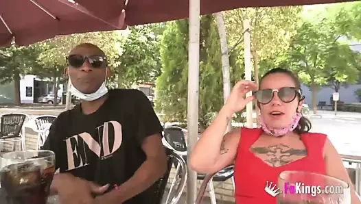 Gevşek milf büyük bir siyah şaft tarafından dövülmek istiyor