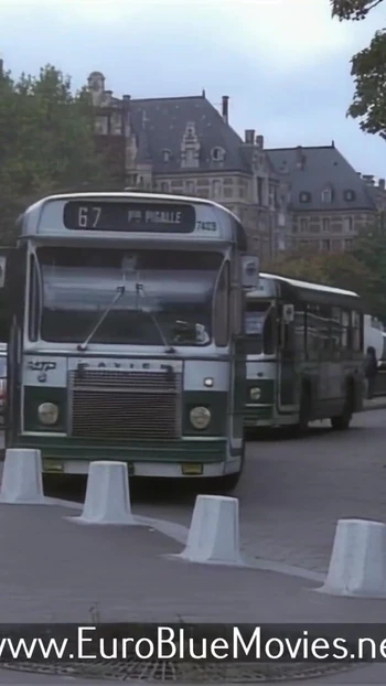 Key moment from "Couple libere cherche compagne liberée - Blue Pussycat (1981)"