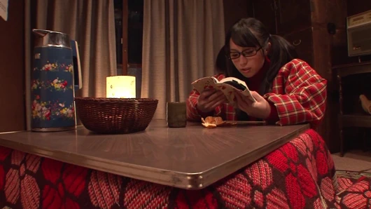 Aile yemeği kızıştı! Japonlar görgü kurallarını unutup üçlü seks yapıyor!