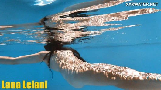 Supper sıcak sıska hungarian bebek lana Swimming