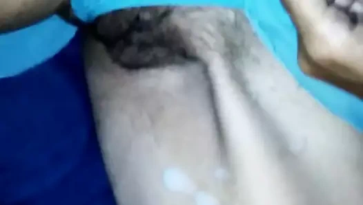 Mastürbasyon ve cummings üzerinde seksi karısı içinde mavi iç çamaşırı