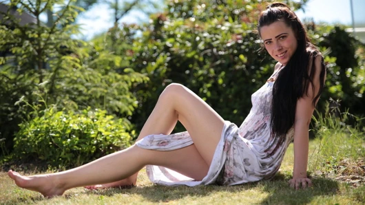 ofis genç çırak mastürbasyon yapıyor