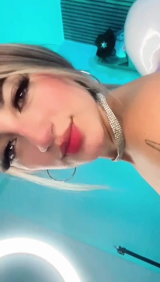 Gölgeler ve Baştan çıkarma arasında