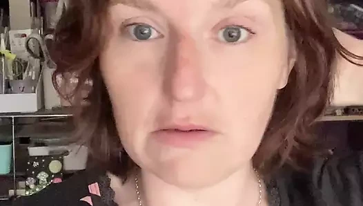 Flashing my amazing, unique body whilst opening a package after the postman ruined my orgasm